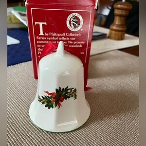 Vintage 1991 Pfaltzgraff Christmas Heritage Bell! In original box. Excellent